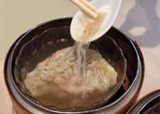 フカヒレ蒸餃子スープ
